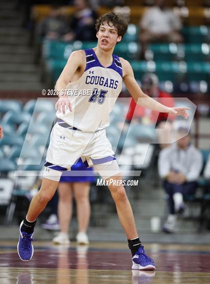 Thumbnail 3 in Holy Family vs. Resurrection Christian (CHSAA 4A Championship) photogallery.