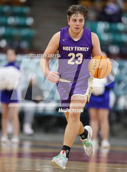Thumbnail 3 in Holy Family vs. Resurrection Christian (CHSAA 4A Championship) photogallery.