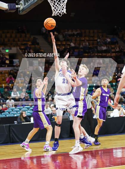 Thumbnail 2 in Holy Family vs. Resurrection Christian (CHSAA 4A Championship) photogallery.