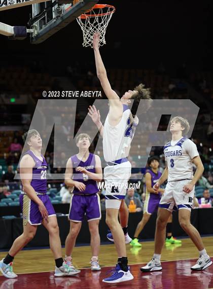 Thumbnail 2 in Holy Family vs. Resurrection Christian (CHSAA 4A Championship) photogallery.