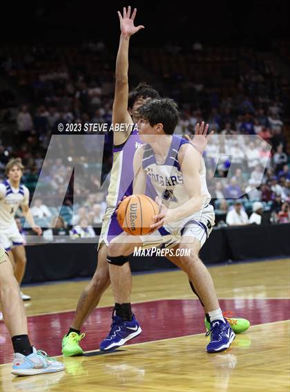 Thumbnail 3 in Holy Family vs. Resurrection Christian (CHSAA 4A Championship) photogallery.