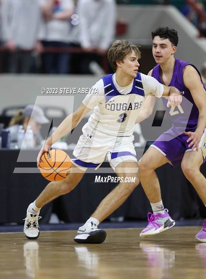 Thumbnail 1 in Holy Family vs. Resurrection Christian (CHSAA 4A Championship) photogallery.