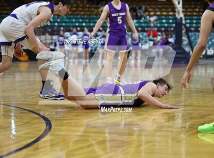 Thumbnail 1 in Holy Family vs. Resurrection Christian (CHSAA 4A Championship) photogallery.