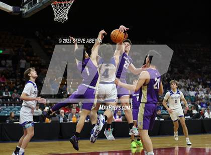 Thumbnail 3 in Holy Family vs. Resurrection Christian (CHSAA 4A Championship) photogallery.