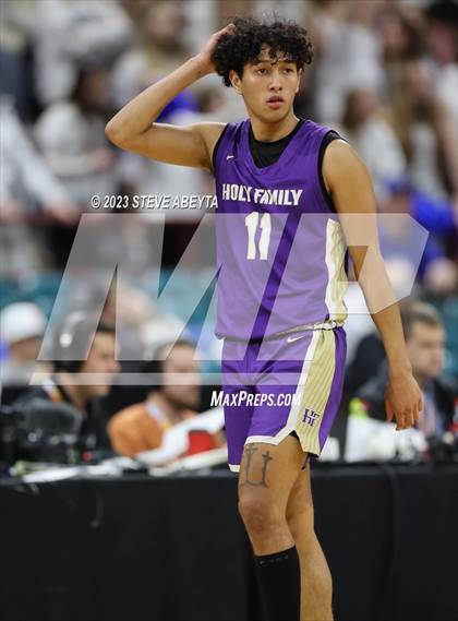 Thumbnail 2 in Holy Family vs. Resurrection Christian (CHSAA 4A Championship) photogallery.