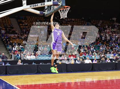 Thumbnail 2 in Holy Family vs. Resurrection Christian (CHSAA 4A Championship) photogallery.