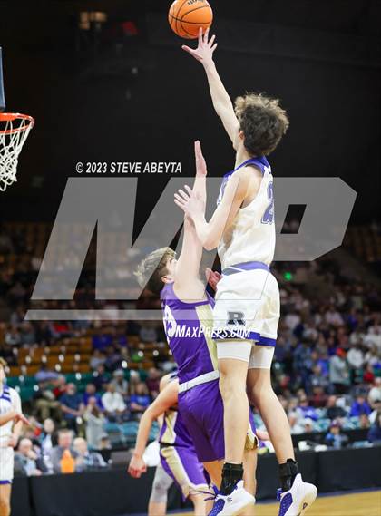 Thumbnail 2 in Holy Family vs. Resurrection Christian (CHSAA 4A Championship) photogallery.
