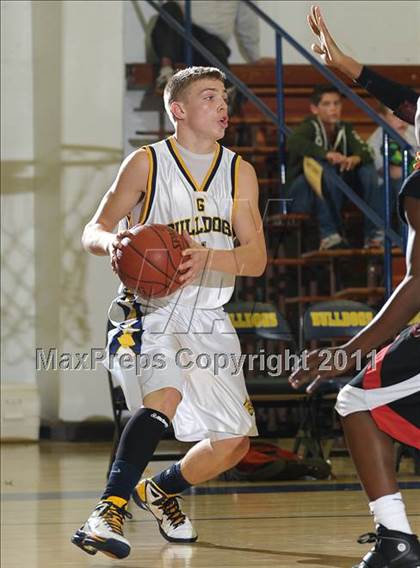Thumbnail 2 in Salesian vs. Gridley (Gridley Invitational) photogallery.
