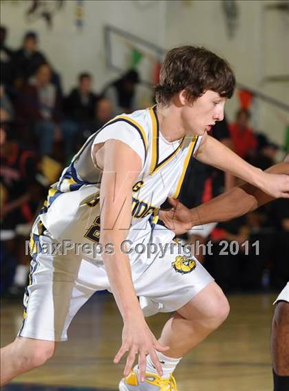 Thumbnail 1 in Salesian vs. Gridley (Gridley Invitational) photogallery.