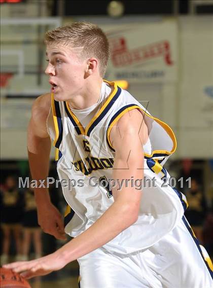 Thumbnail 1 in Salesian vs. Gridley (Gridley Invitational) photogallery.