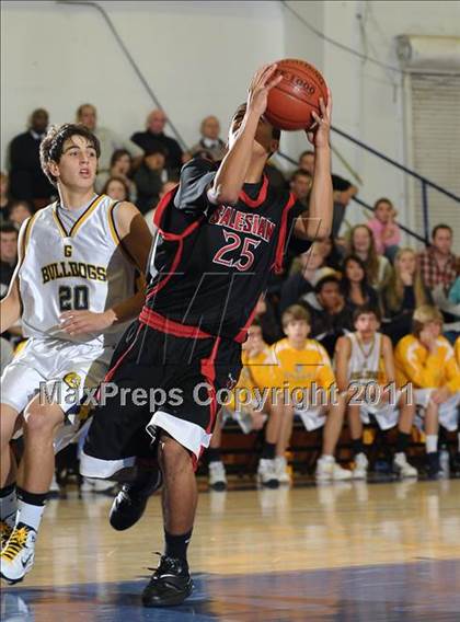 Thumbnail 3 in Salesian vs. Gridley (Gridley Invitational) photogallery.