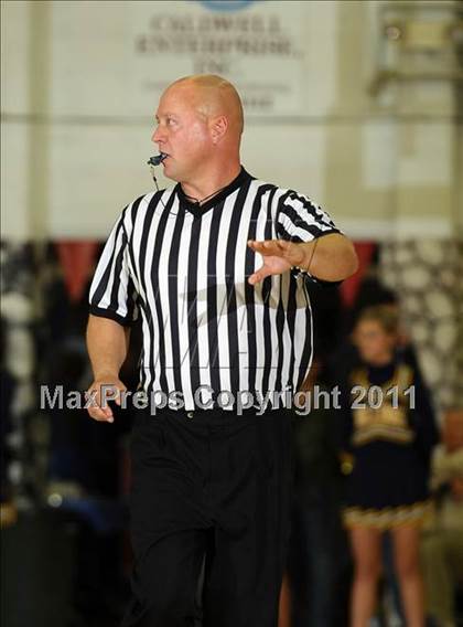 Thumbnail 1 in Salesian vs. Gridley (Gridley Invitational) photogallery.