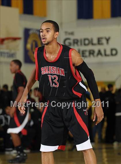 Thumbnail 2 in Salesian vs. Gridley (Gridley Invitational) photogallery.