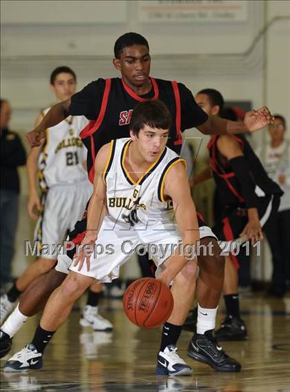 Thumbnail 2 in Salesian vs. Gridley (Gridley Invitational) photogallery.