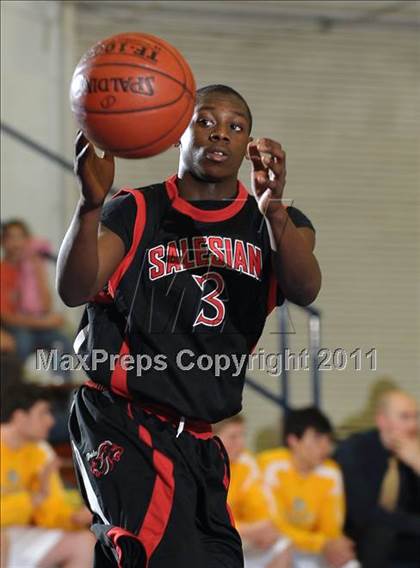 Thumbnail 2 in Salesian vs. Gridley (Gridley Invitational) photogallery.