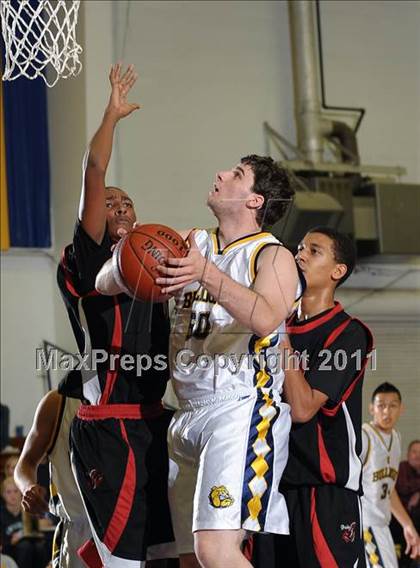 Thumbnail 3 in Salesian vs. Gridley (Gridley Invitational) photogallery.