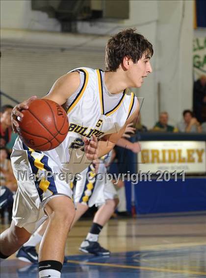 Thumbnail 2 in Salesian vs. Gridley (Gridley Invitational) photogallery.