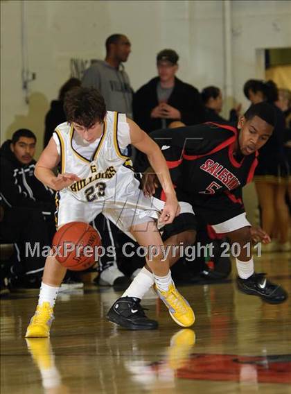 Thumbnail 1 in Salesian vs. Gridley (Gridley Invitational) photogallery.