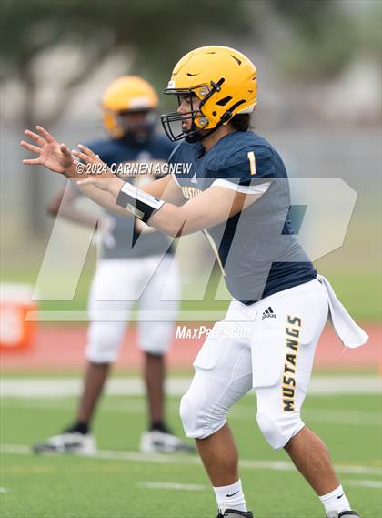 Thumbnail 1 in Cypress Ranch vs New Caney (B teams) photogallery.