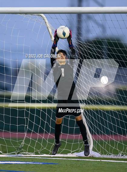 Thumbnail 1 in Rivera vs Lee (UIL 6A Region 4 Semifinal) photogallery.