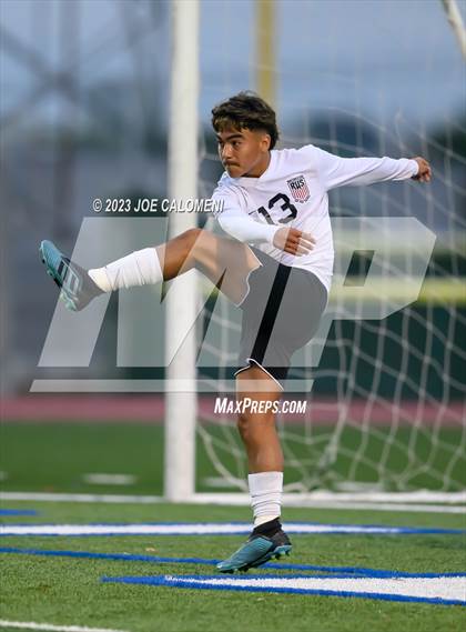 Thumbnail 3 in Rivera vs Lee (UIL 6A Region 4 Semifinal) photogallery.