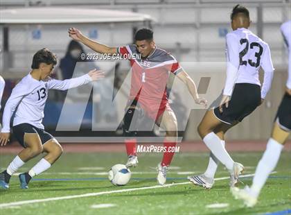 Thumbnail 3 in Rivera vs Lee (UIL 6A Region 4 Semifinal) photogallery.
