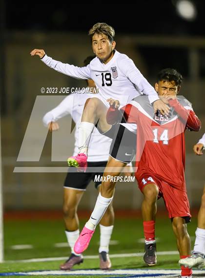 Thumbnail 2 in Rivera vs Lee (UIL 6A Region 4 Semifinal) photogallery.