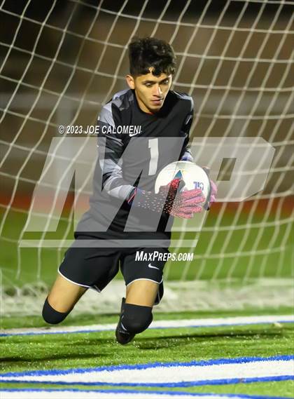 Thumbnail 2 in Rivera vs Lee (UIL 6A Region 4 Semifinal) photogallery.