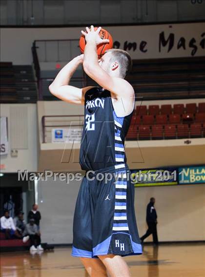 Thumbnail 1 in Hirschi vs. Hebron (Fantasy of Lights) photogallery.