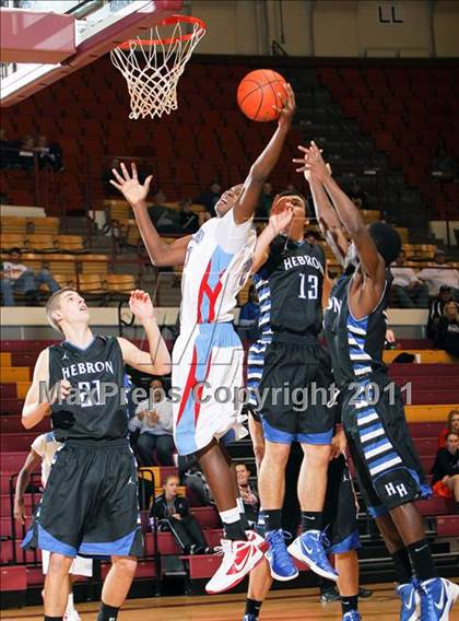 Thumbnail 3 in Hirschi vs. Hebron (Fantasy of Lights) photogallery.