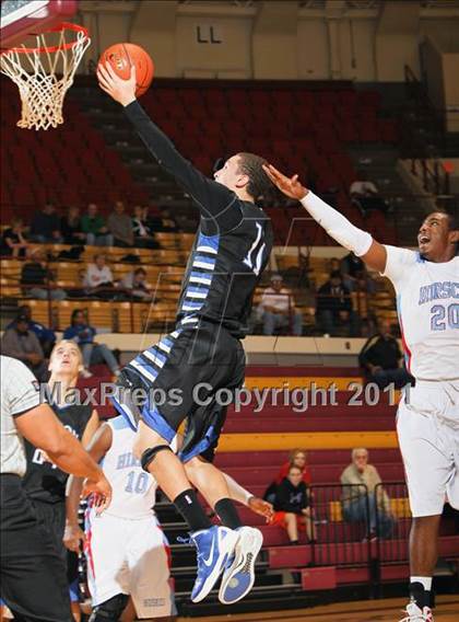 Thumbnail 1 in Hirschi vs. Hebron (Fantasy of Lights) photogallery.