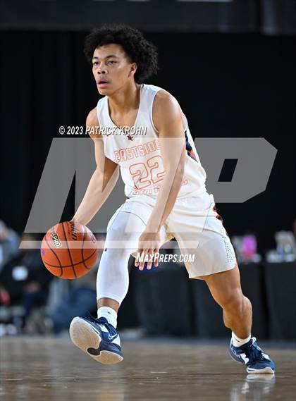 Thumbnail 2 in Eastside Catholic vs. Auburn (WIAA State Quarterfinal) photogallery.