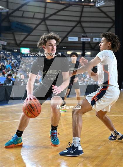 Thumbnail 2 in Eastside Catholic vs. Auburn (WIAA State Quarterfinal) photogallery.
