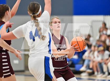 Thumbnail 3 in  Loveland Classical vs Denver Christian (CHSAA 2A Sweet 16) photogallery.