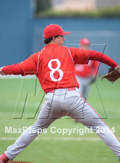 Thumbnail 1 in The Woodlands vs Grapevine (Highland Park Scotland Yard Classic) photogallery.