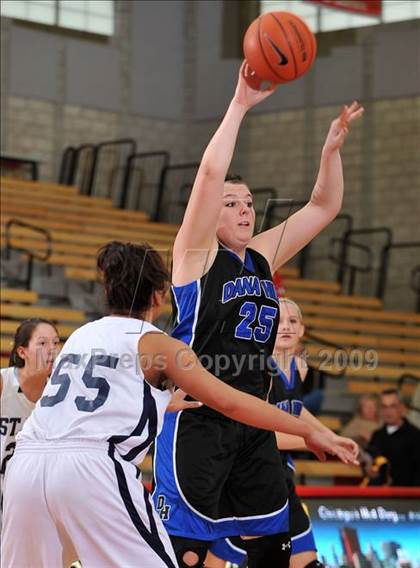 Thumbnail 3 in Dana Hills vs. St. Paul (Nike Extravaganza) photogallery.