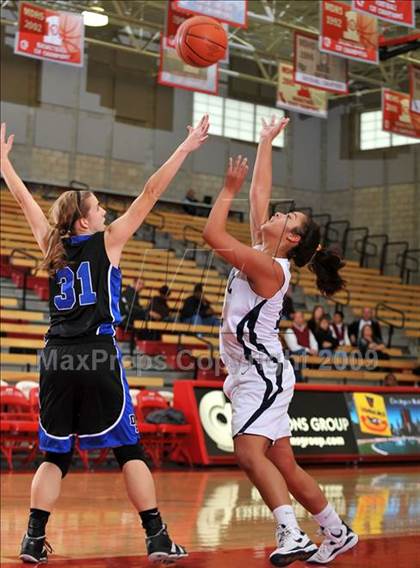 Thumbnail 3 in Dana Hills vs. St. Paul (Nike Extravaganza) photogallery.