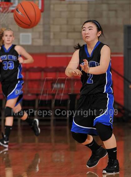 Thumbnail 2 in Dana Hills vs. St. Paul (Nike Extravaganza) photogallery.