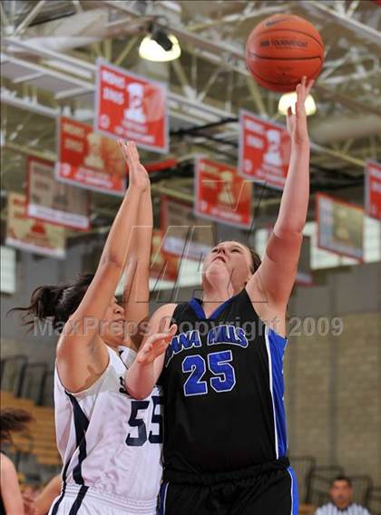 Thumbnail 3 in Dana Hills vs. St. Paul (Nike Extravaganza) photogallery.