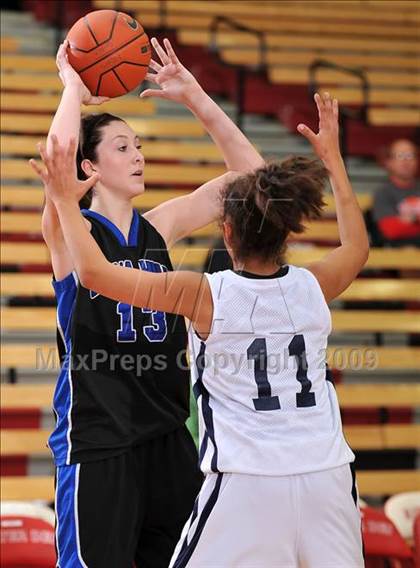 Thumbnail 1 in Dana Hills vs. St. Paul (Nike Extravaganza) photogallery.