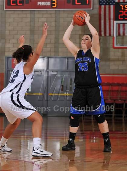 Thumbnail 1 in Dana Hills vs. St. Paul (Nike Extravaganza) photogallery.