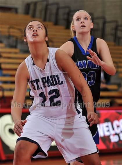 Thumbnail 2 in Dana Hills vs. St. Paul (Nike Extravaganza) photogallery.
