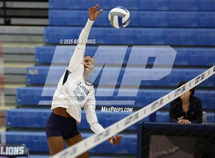 Thumbnail 2 in Lovett vs. St. Vincent's (GHSA Private Quarterfinal) photogallery.