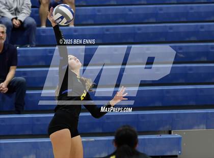 Thumbnail 3 in Lovett vs. St. Vincent's (GHSA Private Quarterfinal) photogallery.