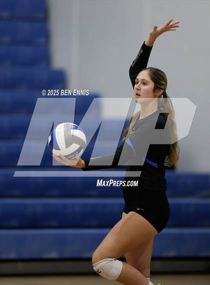 Thumbnail 1 in Lovett vs. St. Vincent's (GHSA Private Quarterfinal) photogallery.