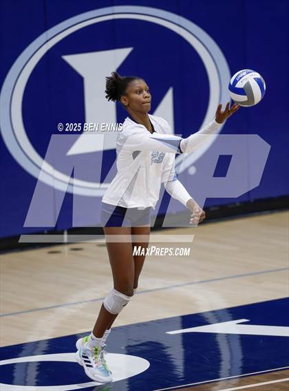 Thumbnail 3 in Lovett vs. St. Vincent's (GHSA Private Quarterfinal) photogallery.
