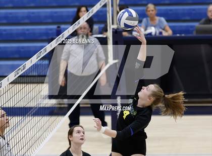 Thumbnail 2 in Lovett vs. St. Vincent's (GHSA Private Quarterfinal) photogallery.