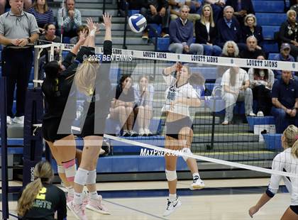 Thumbnail 1 in Lovett vs. St. Vincent's (GHSA Private Quarterfinal) photogallery.
