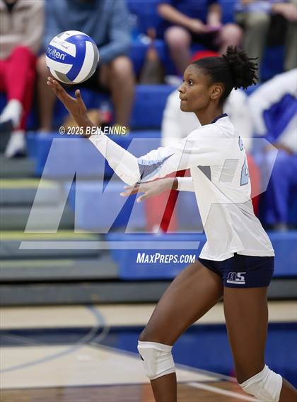 Thumbnail 2 in Lovett vs. St. Vincent's (GHSA Private Quarterfinal) photogallery.