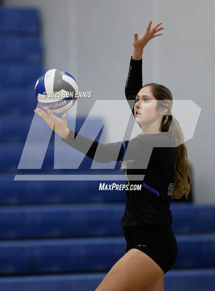 Thumbnail 1 in Lovett vs. St. Vincent's (GHSA Private Quarterfinal) photogallery.